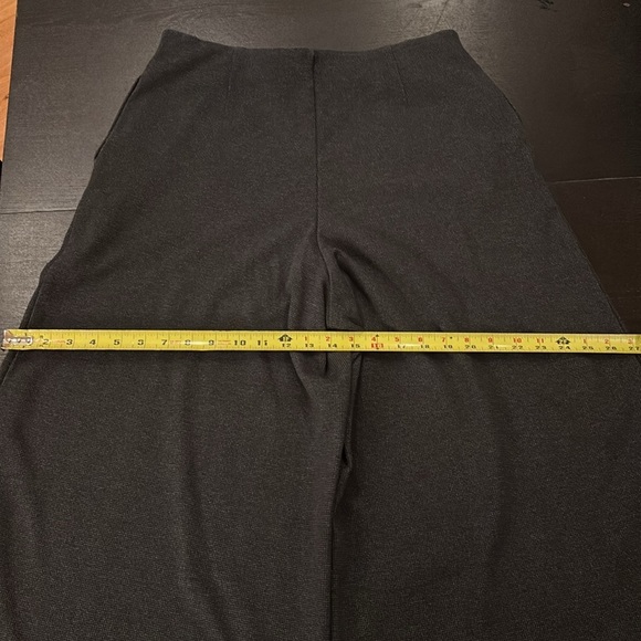 UNIQLO grey gaucho pants textured weave knit pull on - Size L - Picture 5 of 9